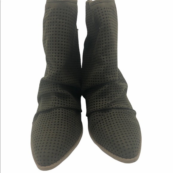 Kaari Olive Green Perforated Slouchy Ankle Boots Pointed Toe Block Heel Size 8 - Picture 3 of 5
